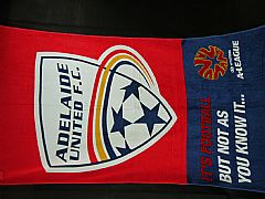 A-LEAGUE-ADELAIDE-UNITED-FC-SOCCER-TOWEL-82-cm-X-152-cm-BARGAIN