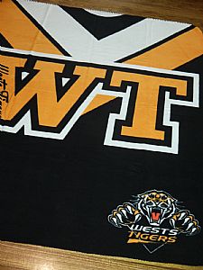 OFFICIAL-NRL-WEST-TIGERS-PRINTED-POLAR-FLEECE-THROWS